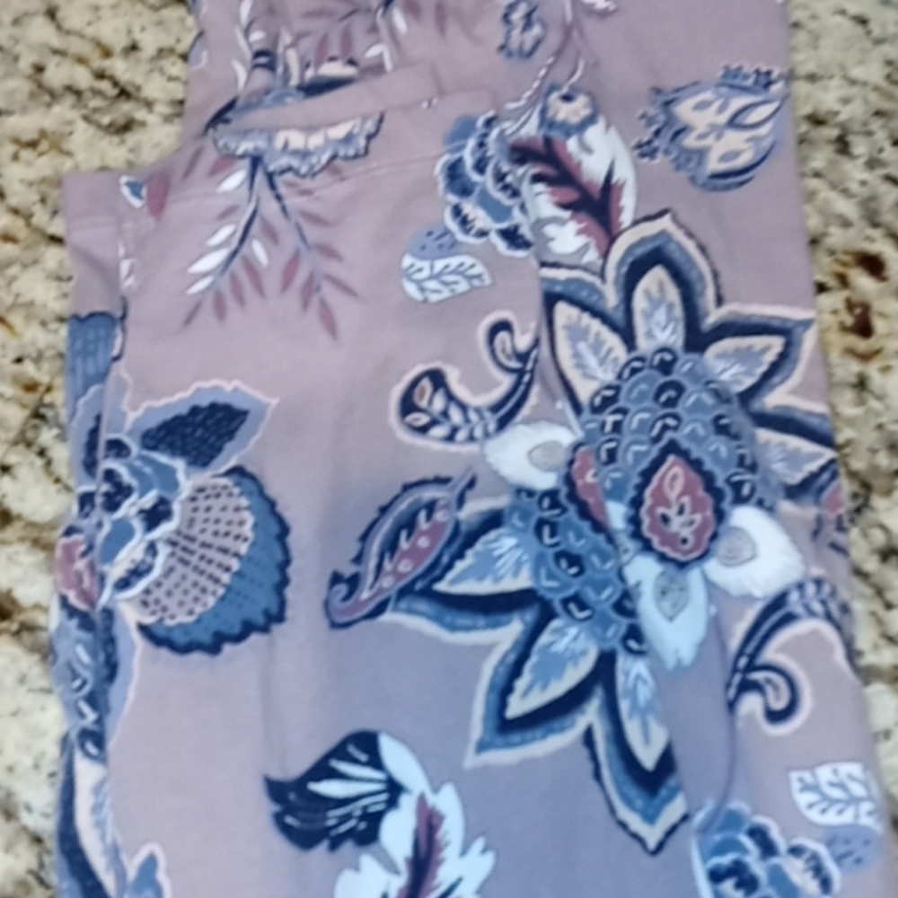 Charlotte russe floral print high rise leggings.